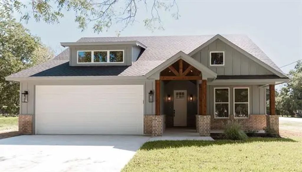110 W State Street, Alvord