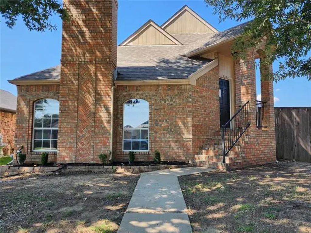 2229 Silverthorn Lane, Flower Mound