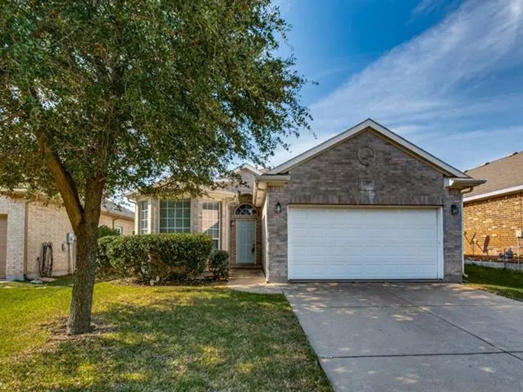 6357 Redeagle Creek Drive, Fort Worth