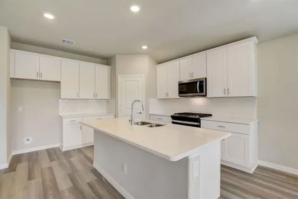 944 Linden Court, Lavon