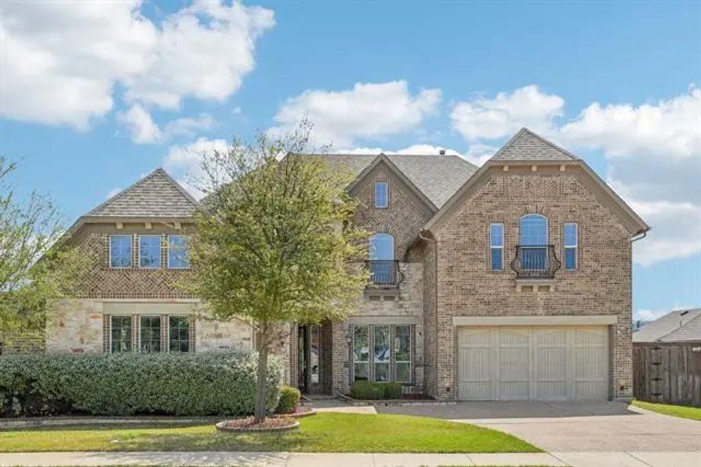 4534 Whispering Lake Drive, Frisco