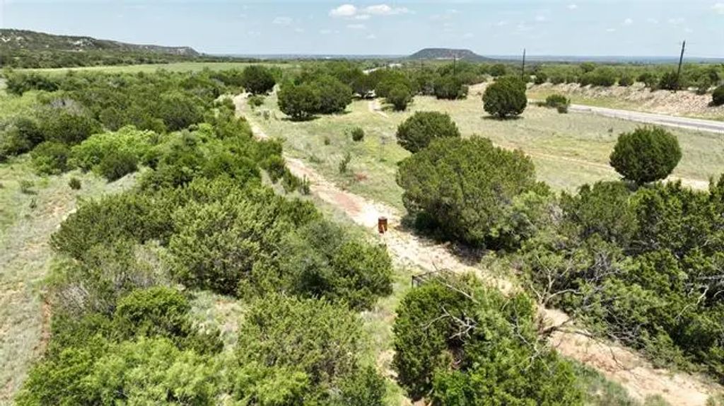 6510 Us Highway 83, Ovalo