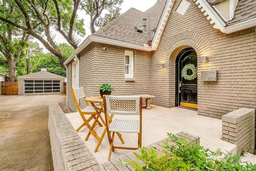 3201 Lamesa Place, Fort Worth
