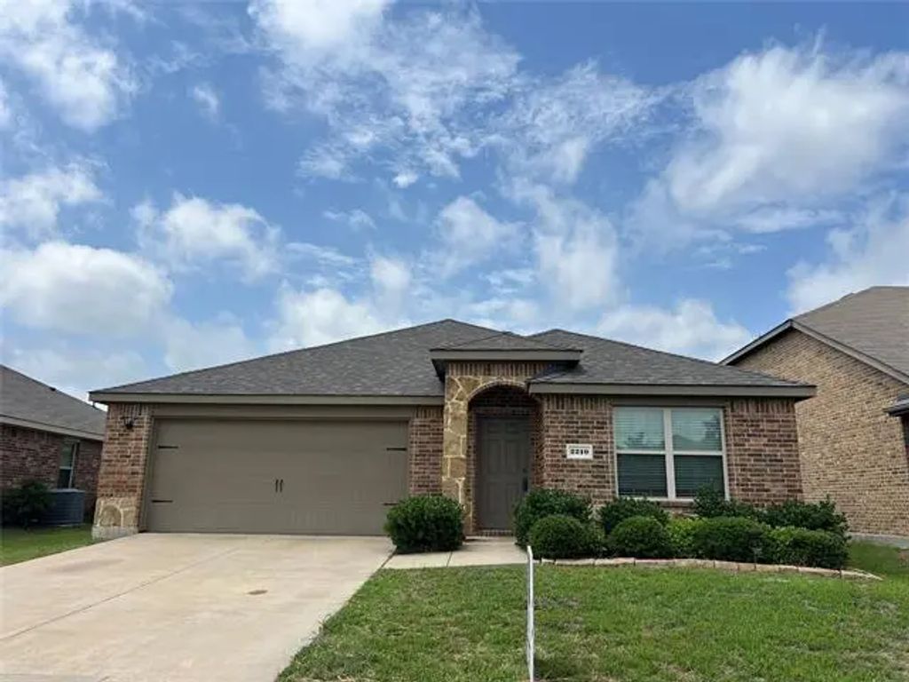 2210 Tombstone Drive, Forney