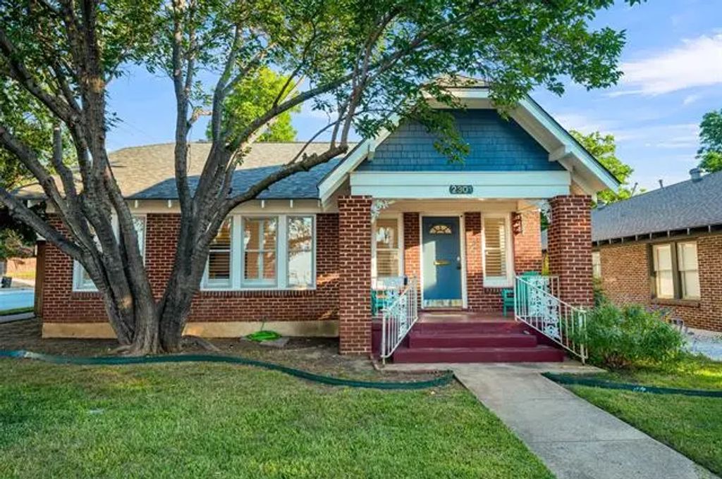 2301 W Rosedale Street S, Fort Worth
