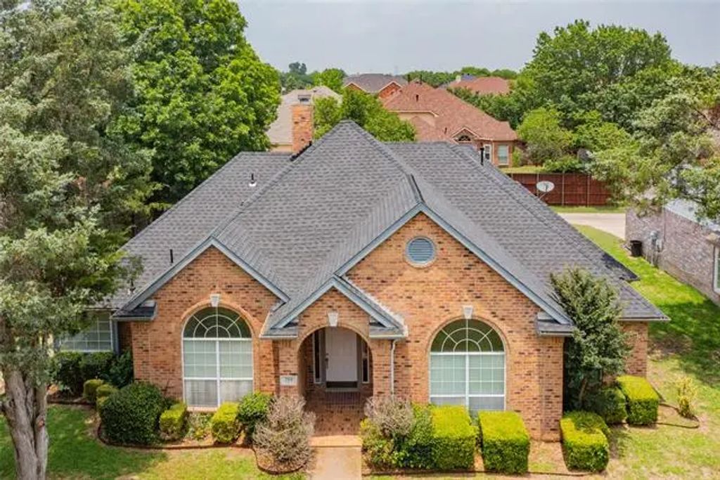 219 Sandy Creek Place, DeSoto