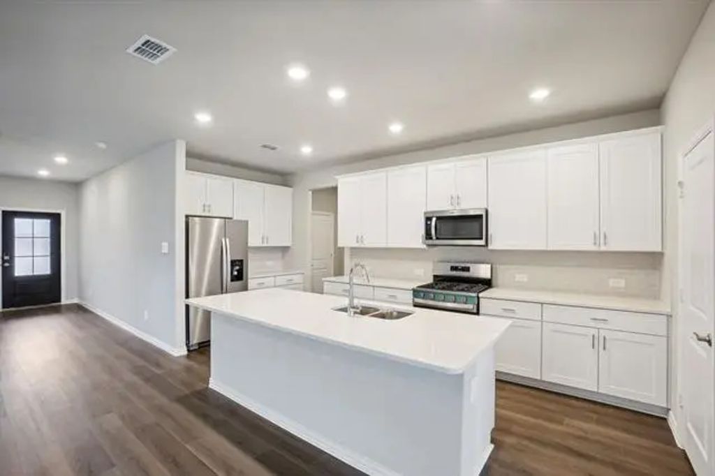 1353 Los Olmos Lane, Crandall