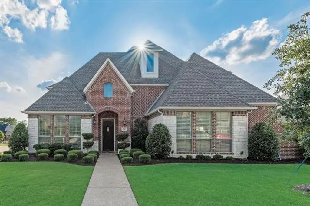 901 Jessica Lane, Prosper