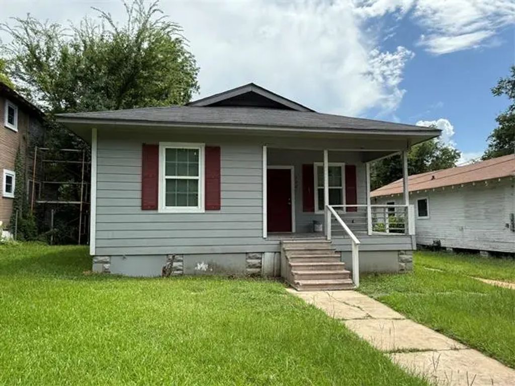 3221 Jackson Street, Shreveport