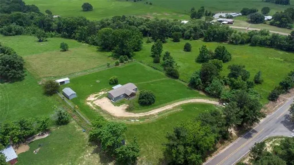 4172 N Fm 312, Winnsboro