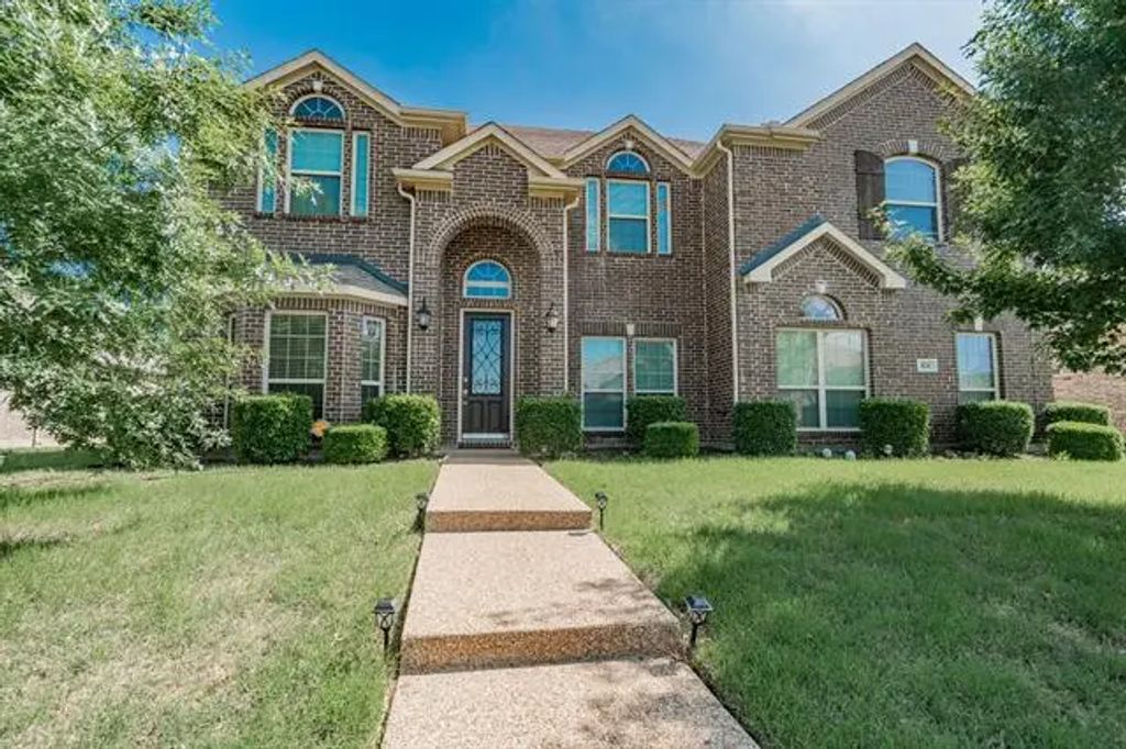 824 Regal Bluff Lane, DeSoto