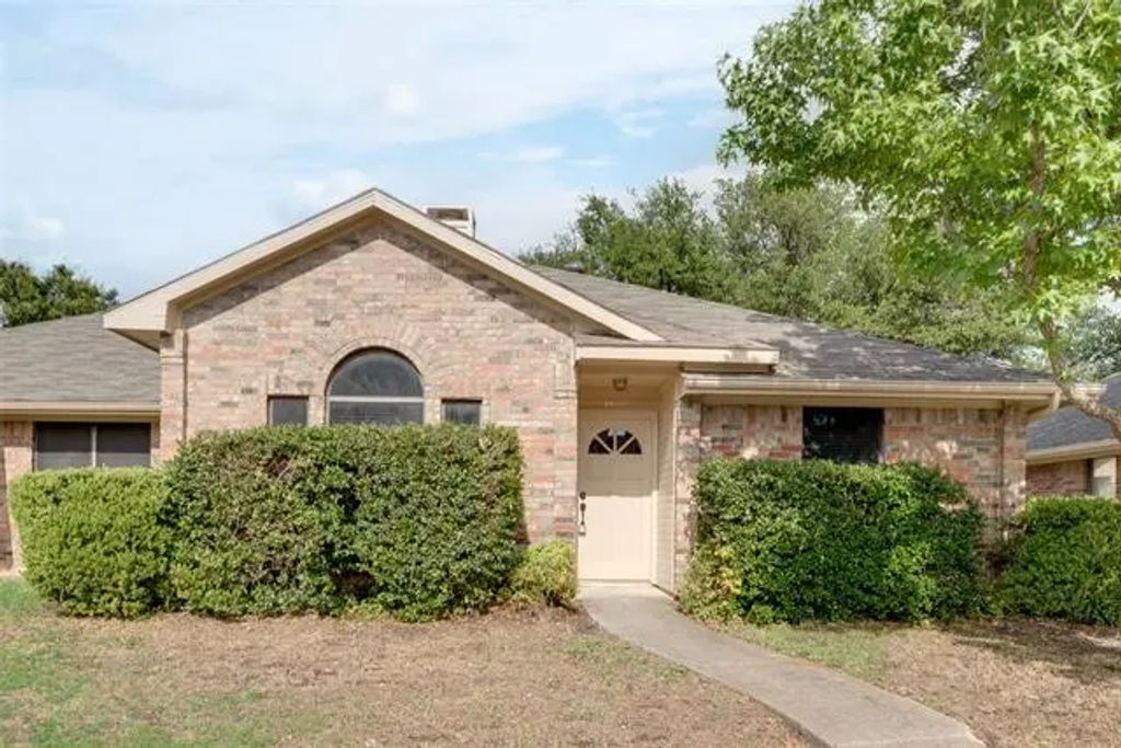 2018 Hearthside Lane, Garland