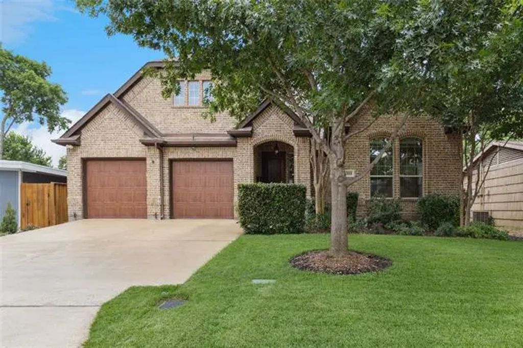 12918 Holbrook Drive, Farmers Branch
