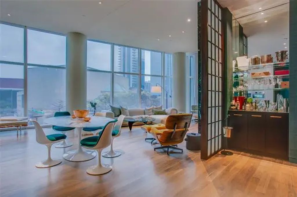 1918 N Olive Street 302, Dallas
