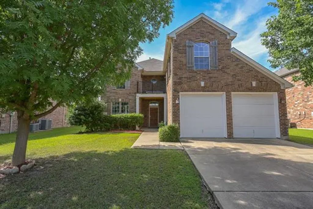 2811 S Serrano, Grand Prairie