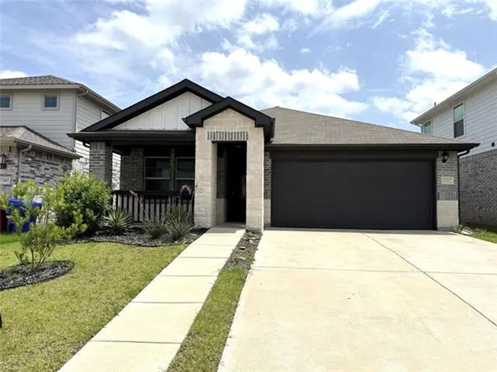 3407 Flatiron Drive, Royse City
