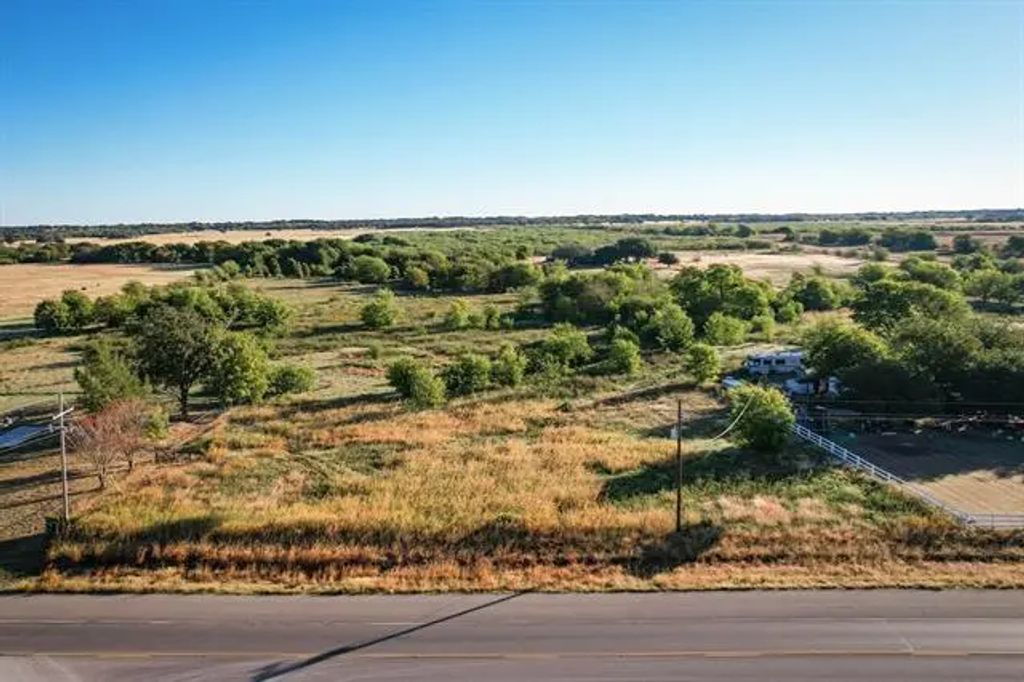 Fm 933, Whitney