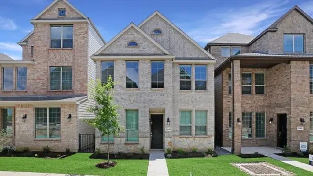1566 Lake District Dr, Allen