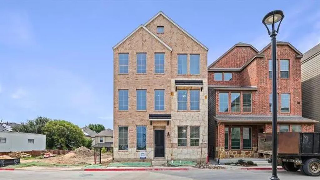 4528 Cinema St., Plano