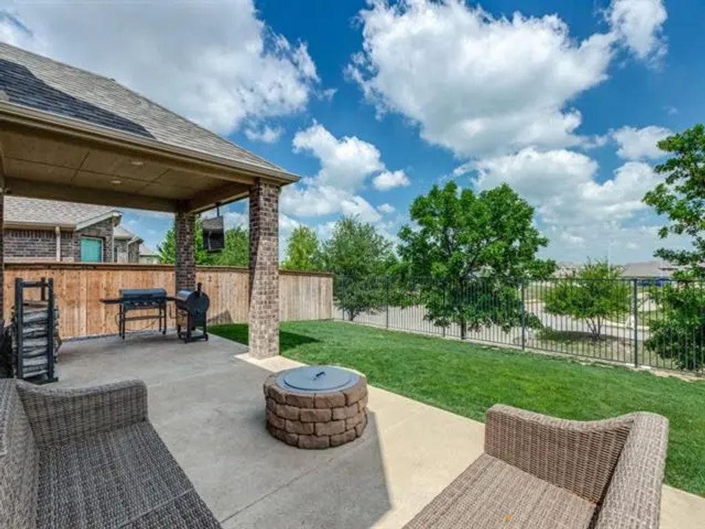 720 Lawndale Street, Celina