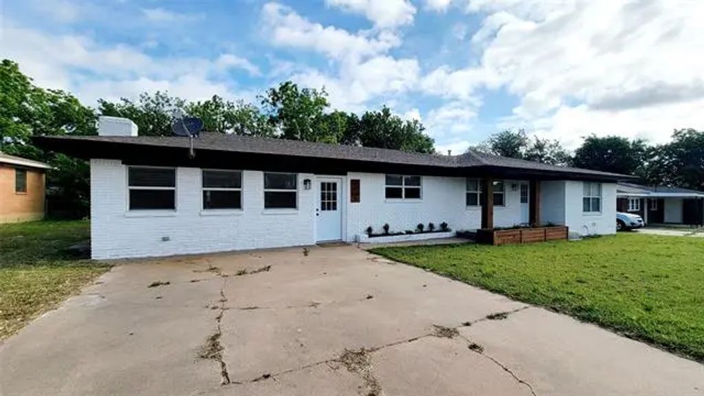 1447 W Lingleville Road, Stephenville