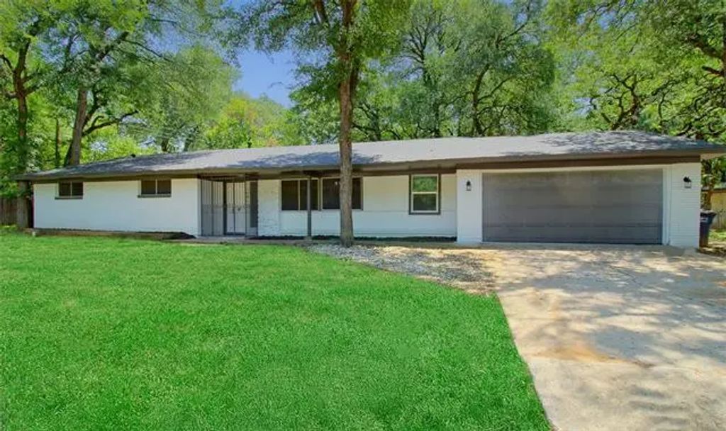 3404 Alhambra Drive, Forest Hill