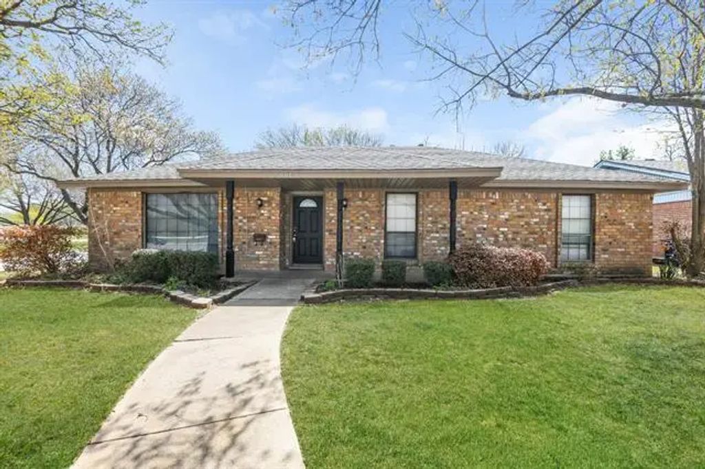 5801 Wedgwood Drive, Fort Worth