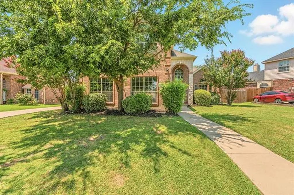 307 Forestridge Drive, Mansfield