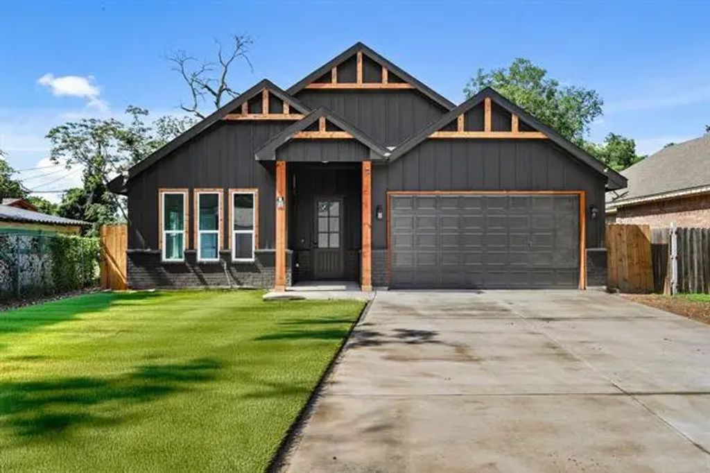 3813 Galvez Avenue, Fort Worth