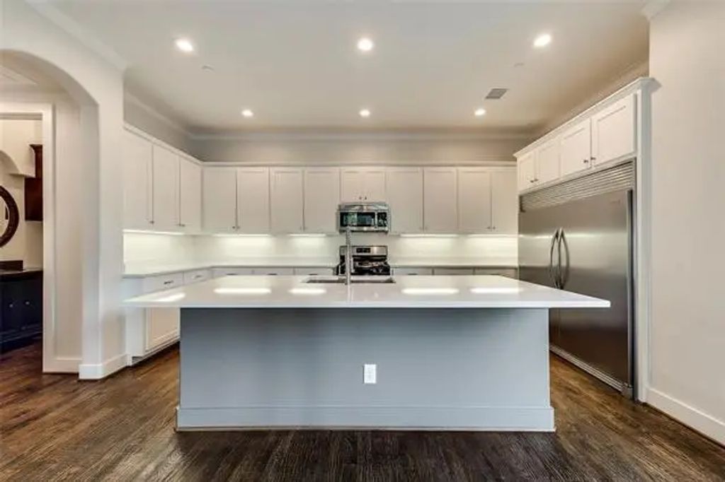 4111 Rawlins Street 301, Dallas