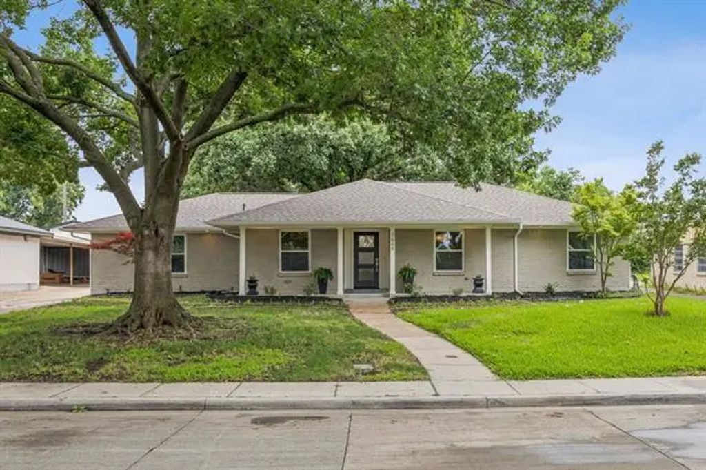 3664 Janlyn Lane, Farmers Branch