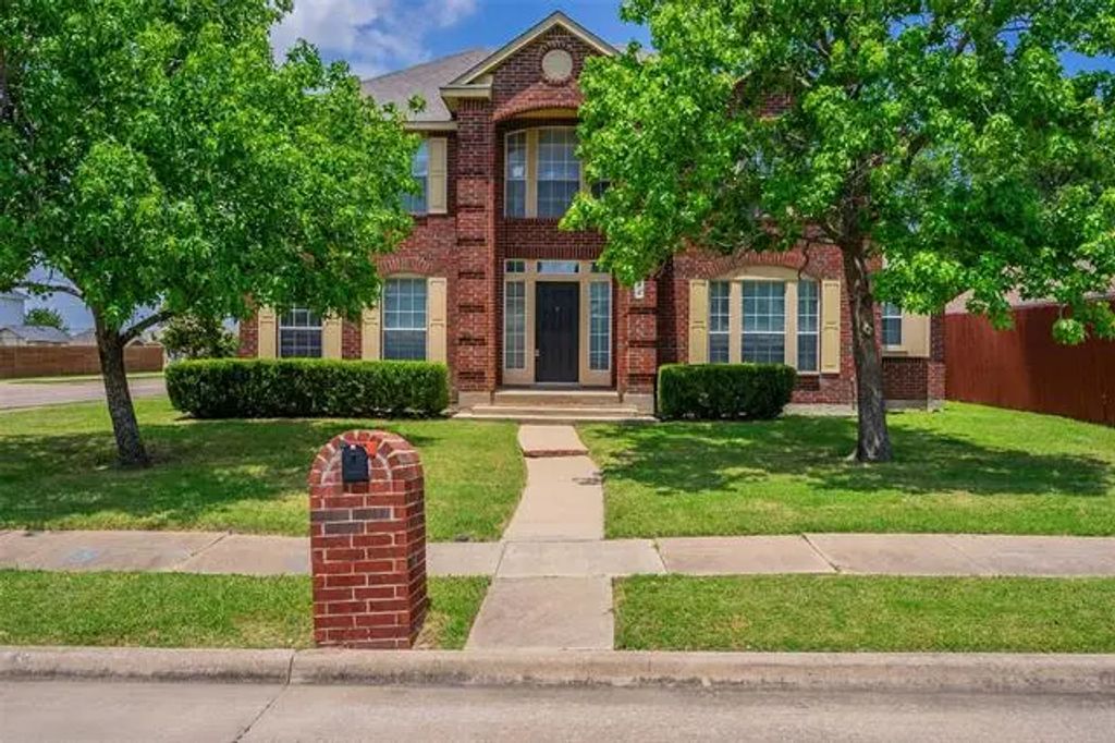 614 Nickelville Lane, Wylie