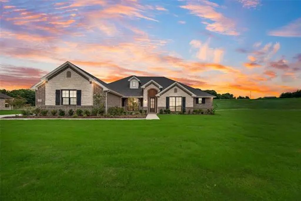 1210 Julian Drive, Van Alstyne