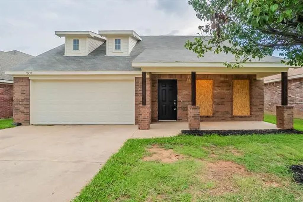10437 Manhassett Drive, Fort Worth