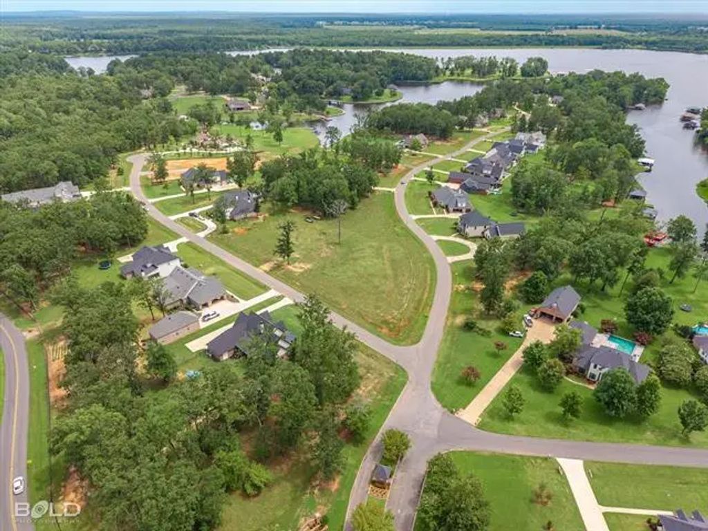 Waters Edge Drive, Benton
