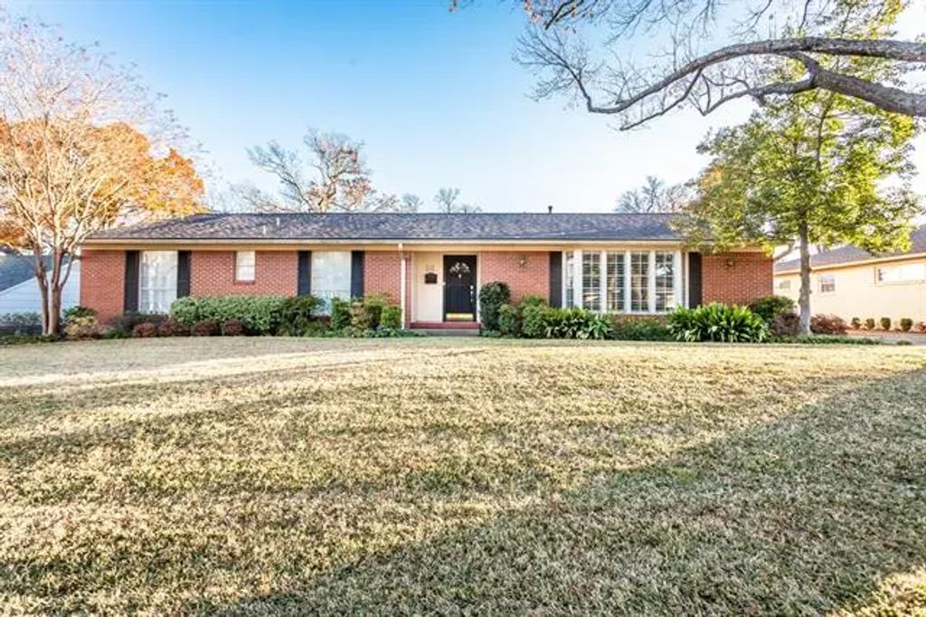 6926 Colfax Drive, Dallas
