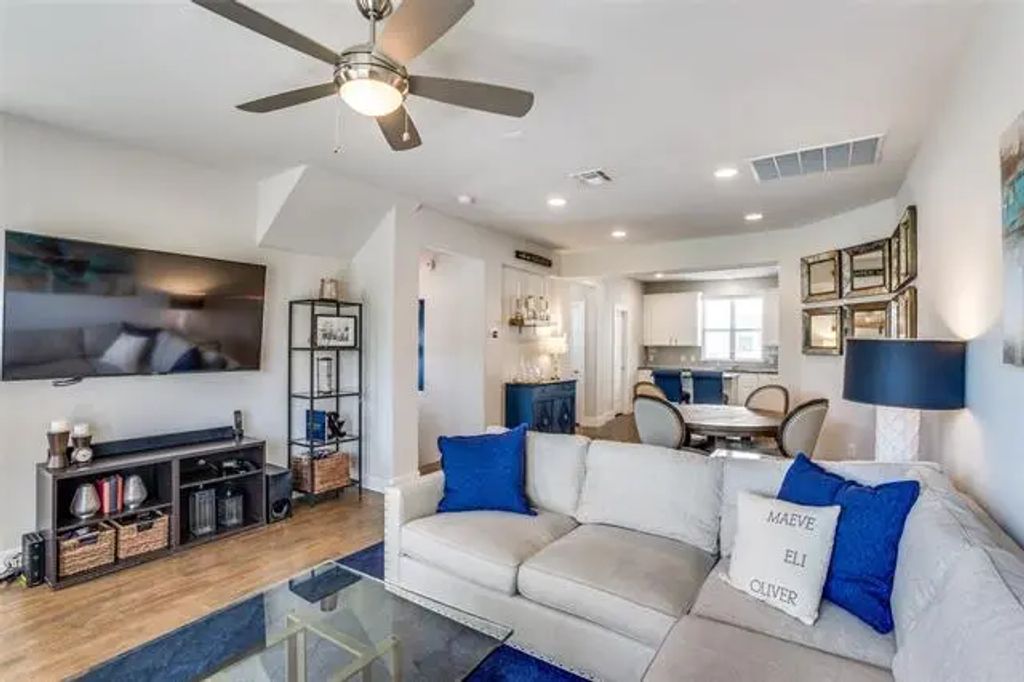 1321 Palm Canyon Drive, Dallas