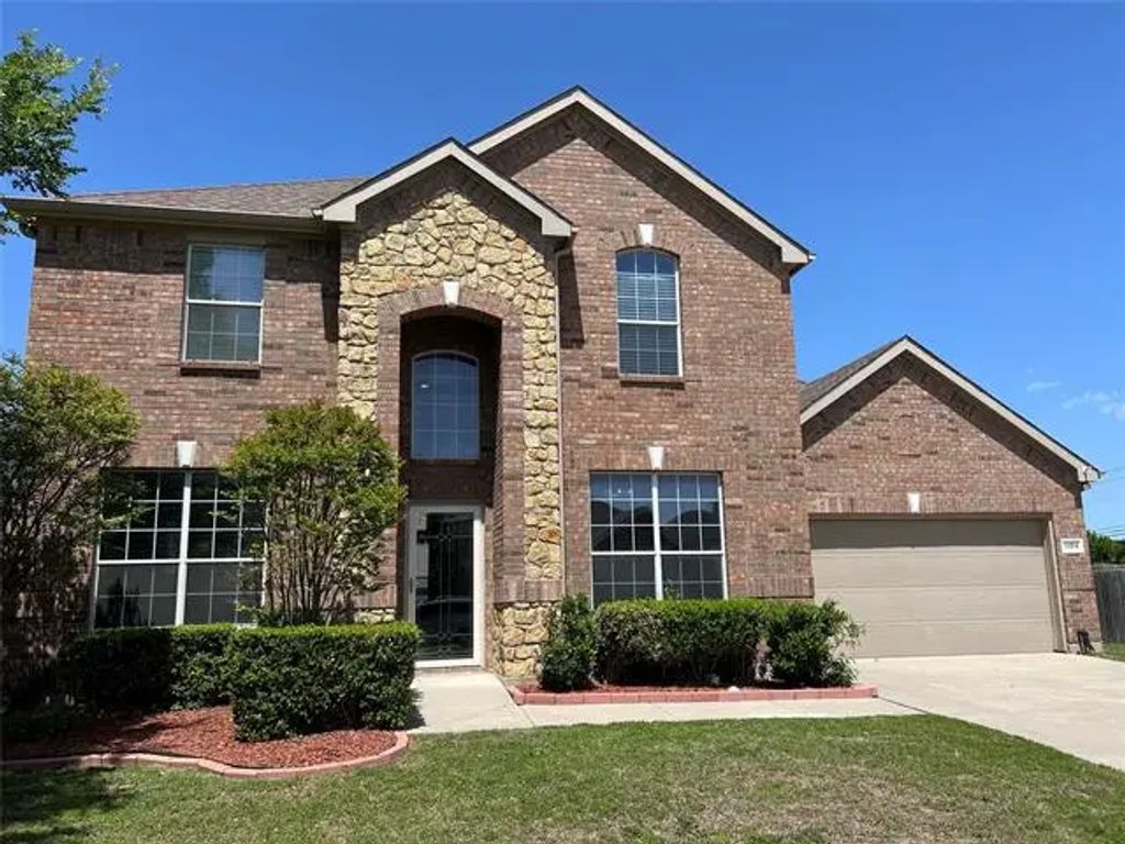 1104 Cactus Spine Drive, Fort Worth