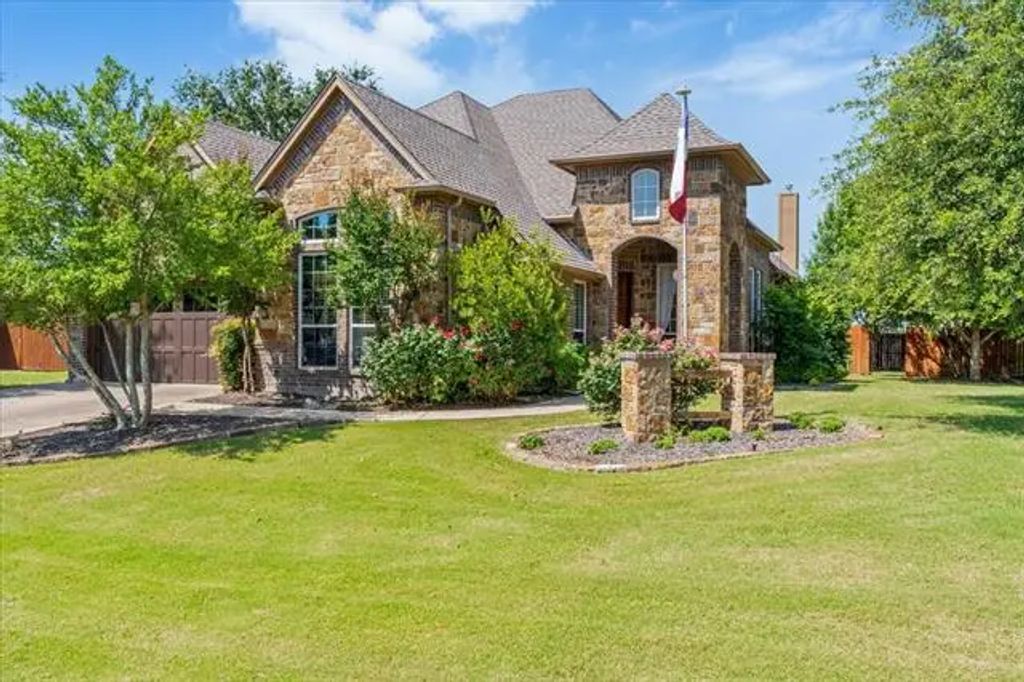 2937 Willow Ridge Circle, Granbury
