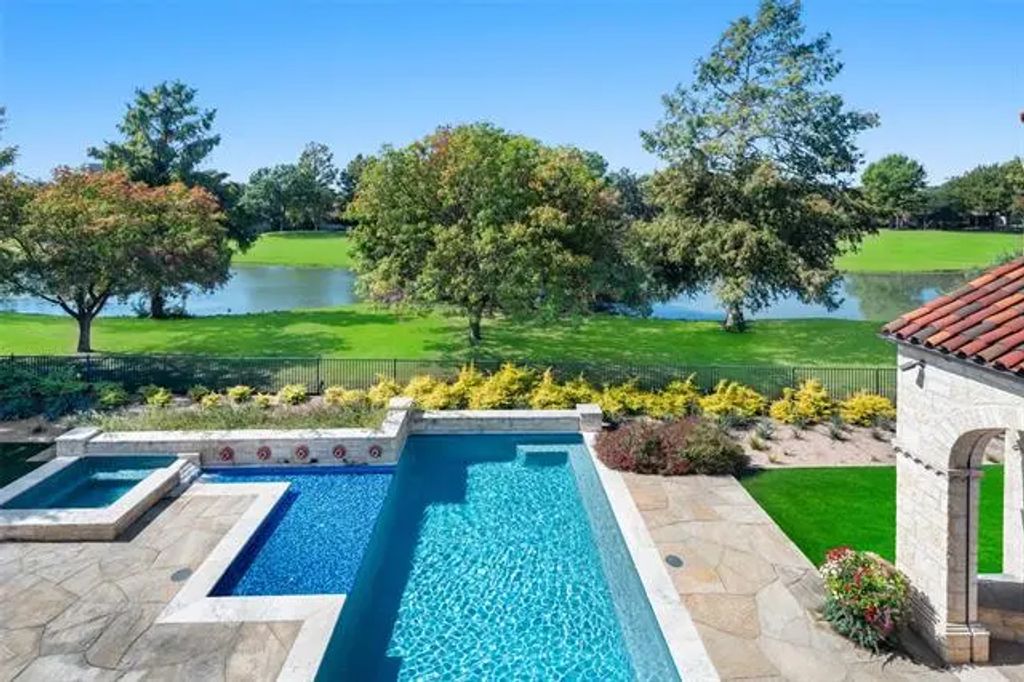 31 Abbey Woods Lane, Dallas