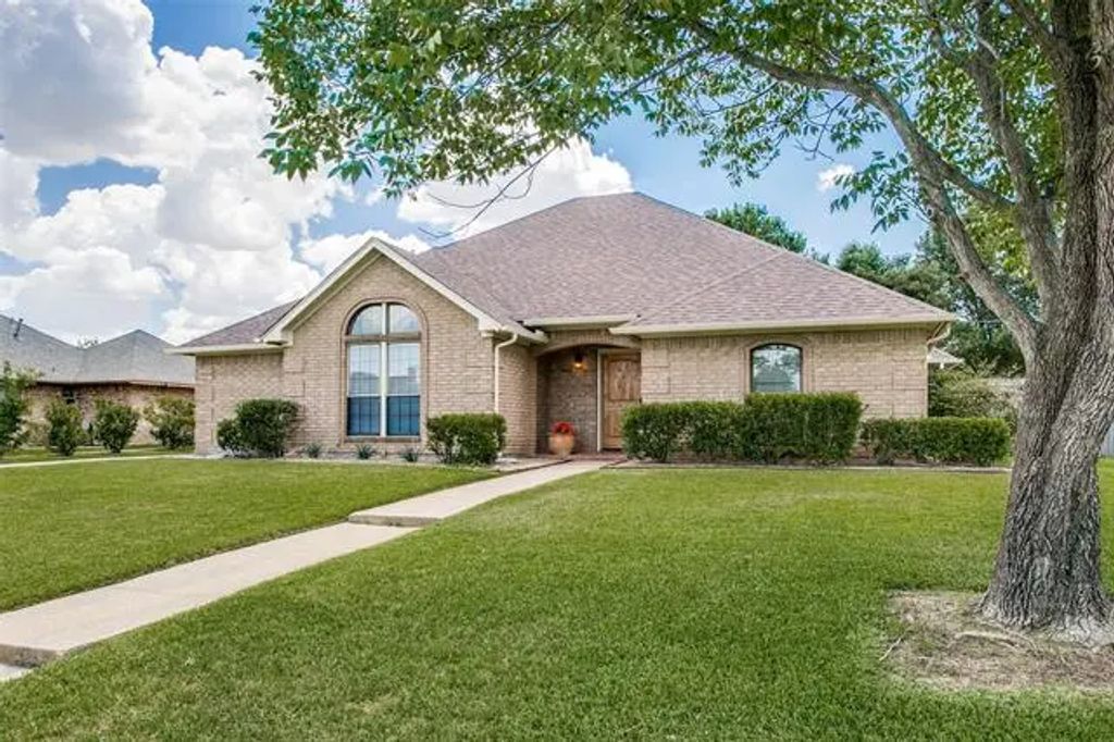 3107 Sweet Briar Street, Grapevine