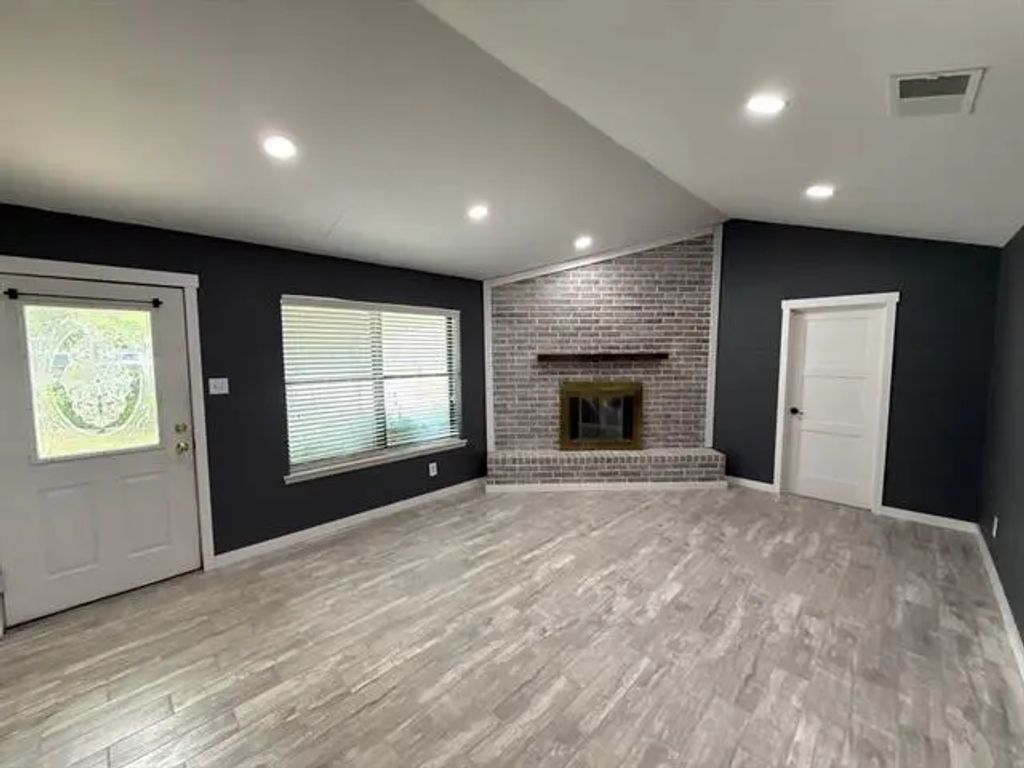 137 W 6th Street, Krum