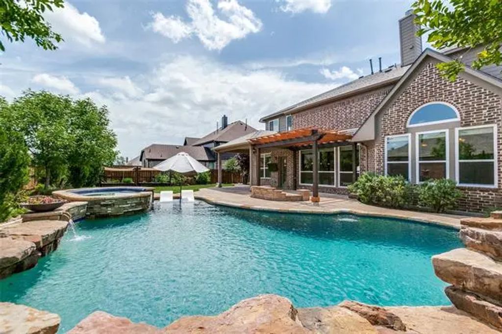 2241 Gulfstream Drive, Little Elm