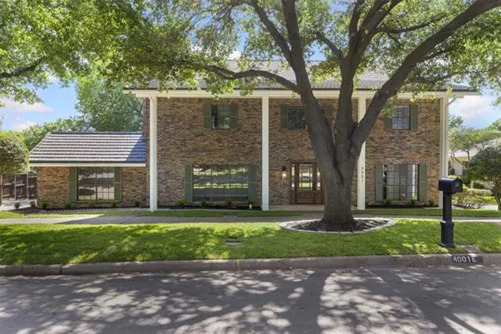 4001 Diamond Loch E, North Richland Hills