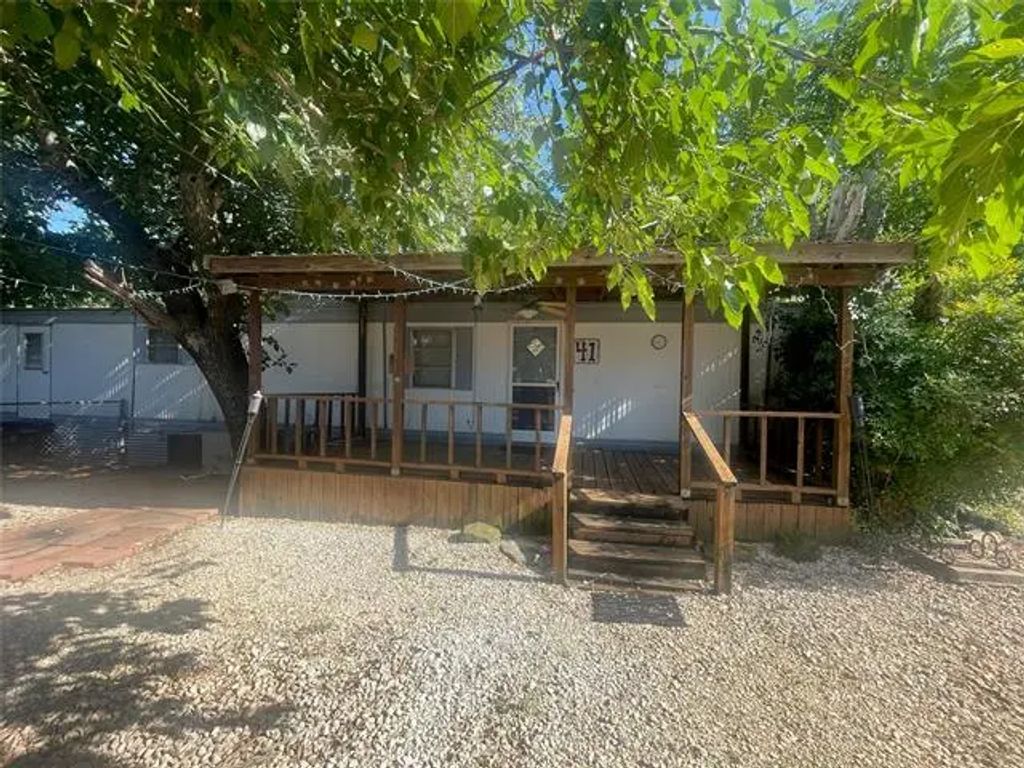 4705 Fox Hollow Road 41, Graham