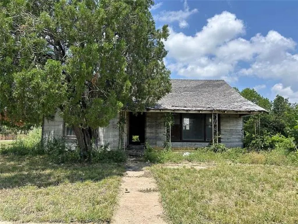 1412 8th Street, Goldthwaite