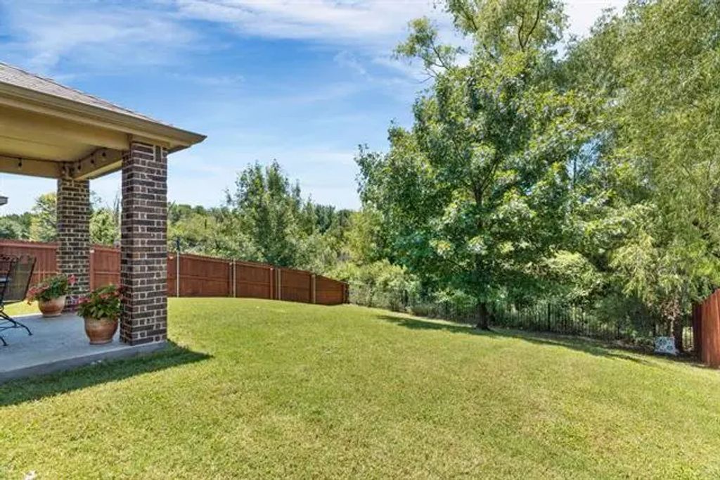 1104 Cheyenne Drive, Aubrey