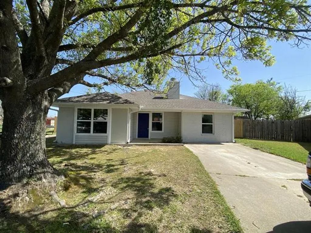 106 Colt Circle, Gun Barrel City