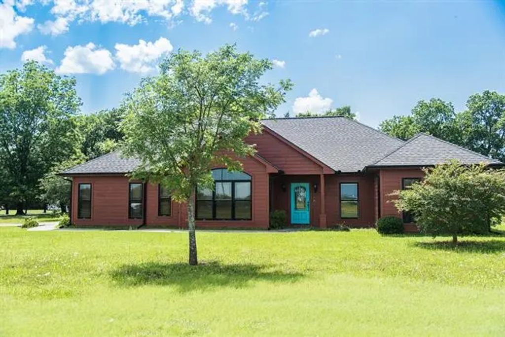 701 N Sulphur Street, Dodd City