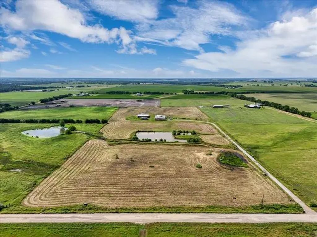 Tbd (346) Cr 427, Lorena